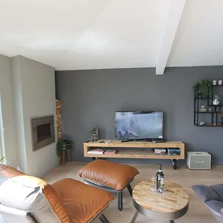 Houseboat Little Poel House 3* Aalsmeer